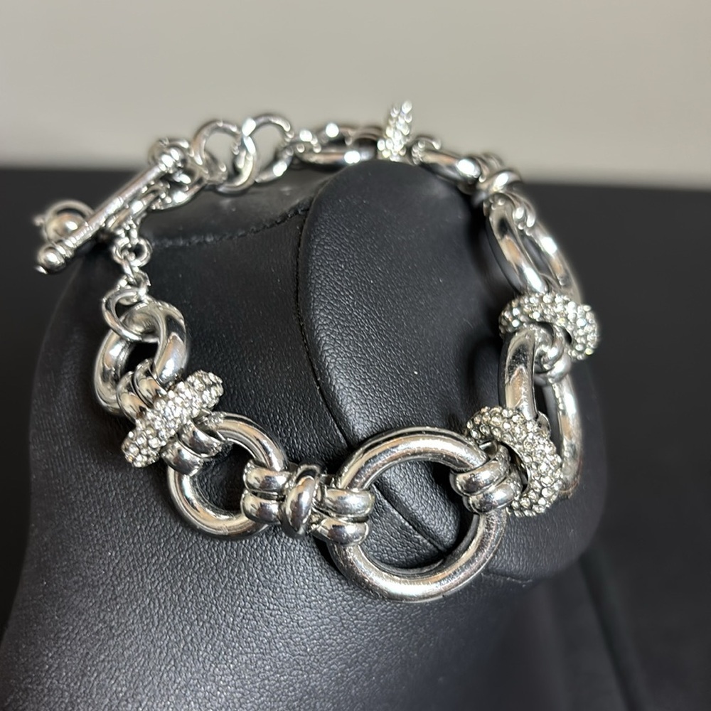 Silver Tone Circle Link Rhinestone Toggle Stateme… - image 5